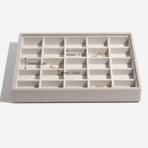 Stackers Classic Jewelry Box 25-Section Tray Taupe